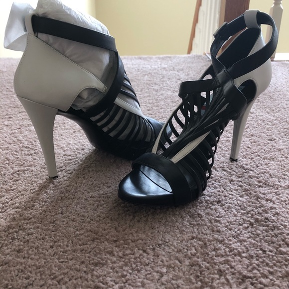 Shoes - Picture 2 of 5